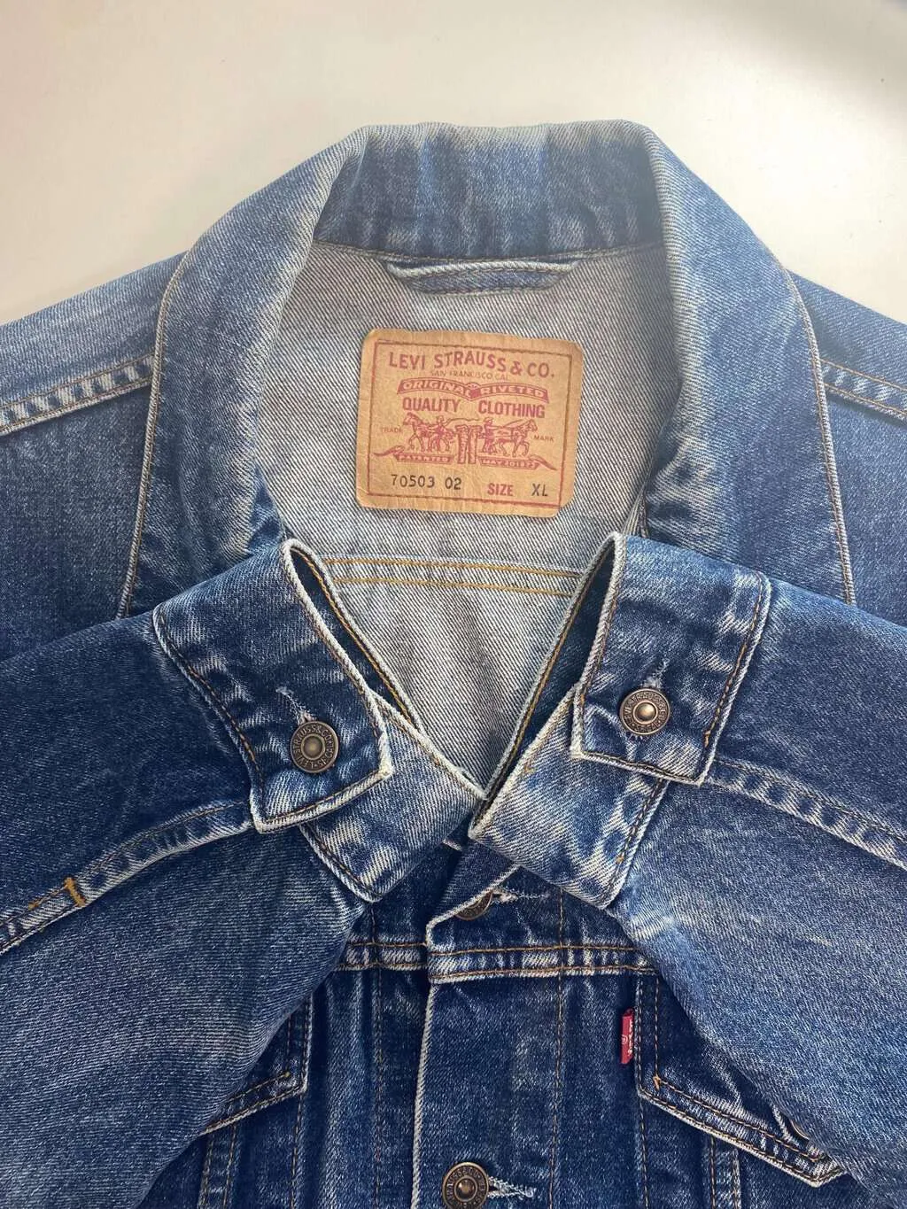 90s vintage Levis denim jacket in blue, 70503 02 – XL