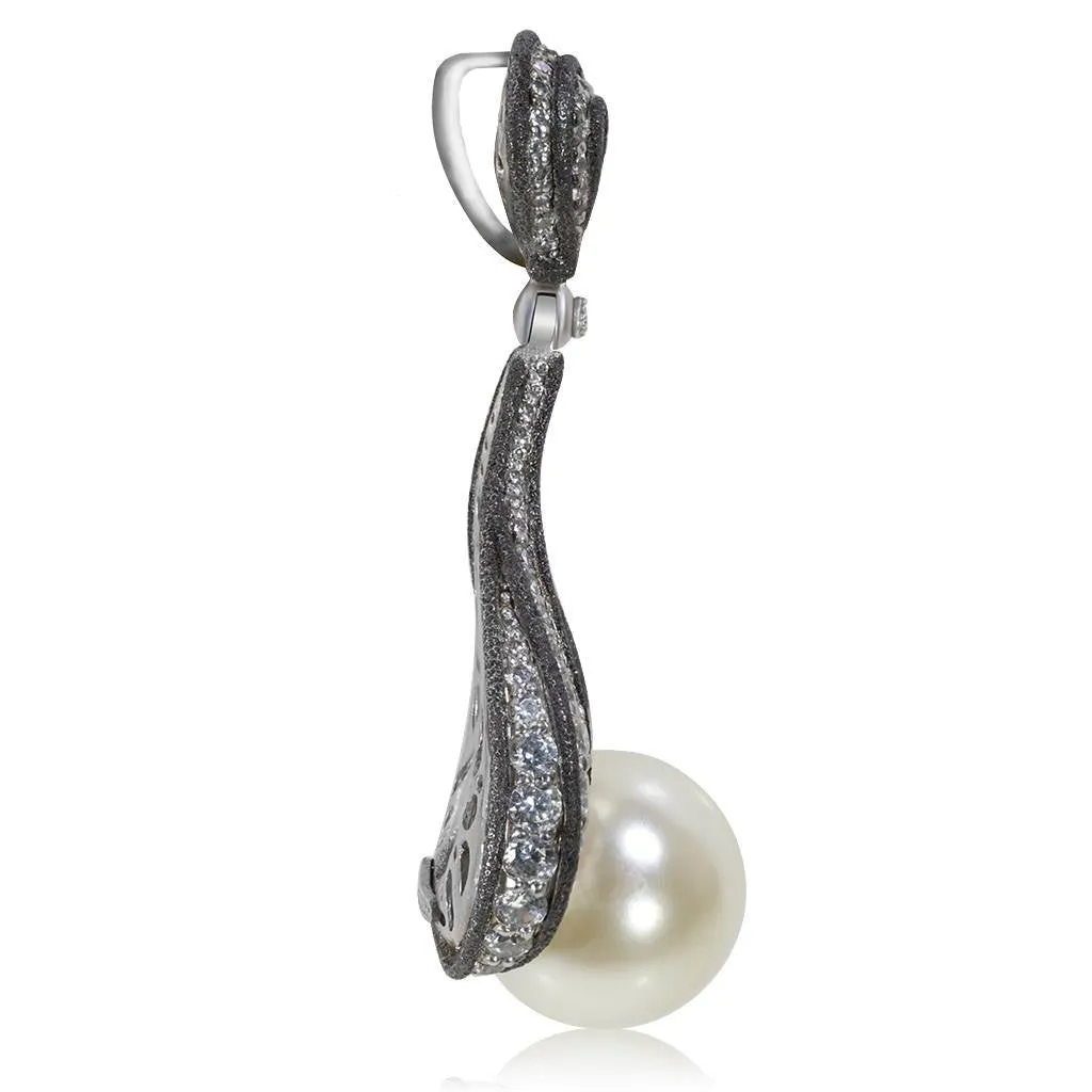 Gold Twist Pendant With Pearl & White Diamonds