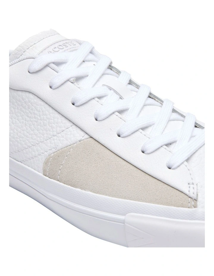 L006 222 1 SMA Sneaker in White