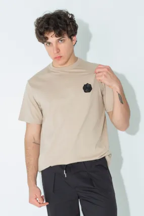 T-shirt con patch logato