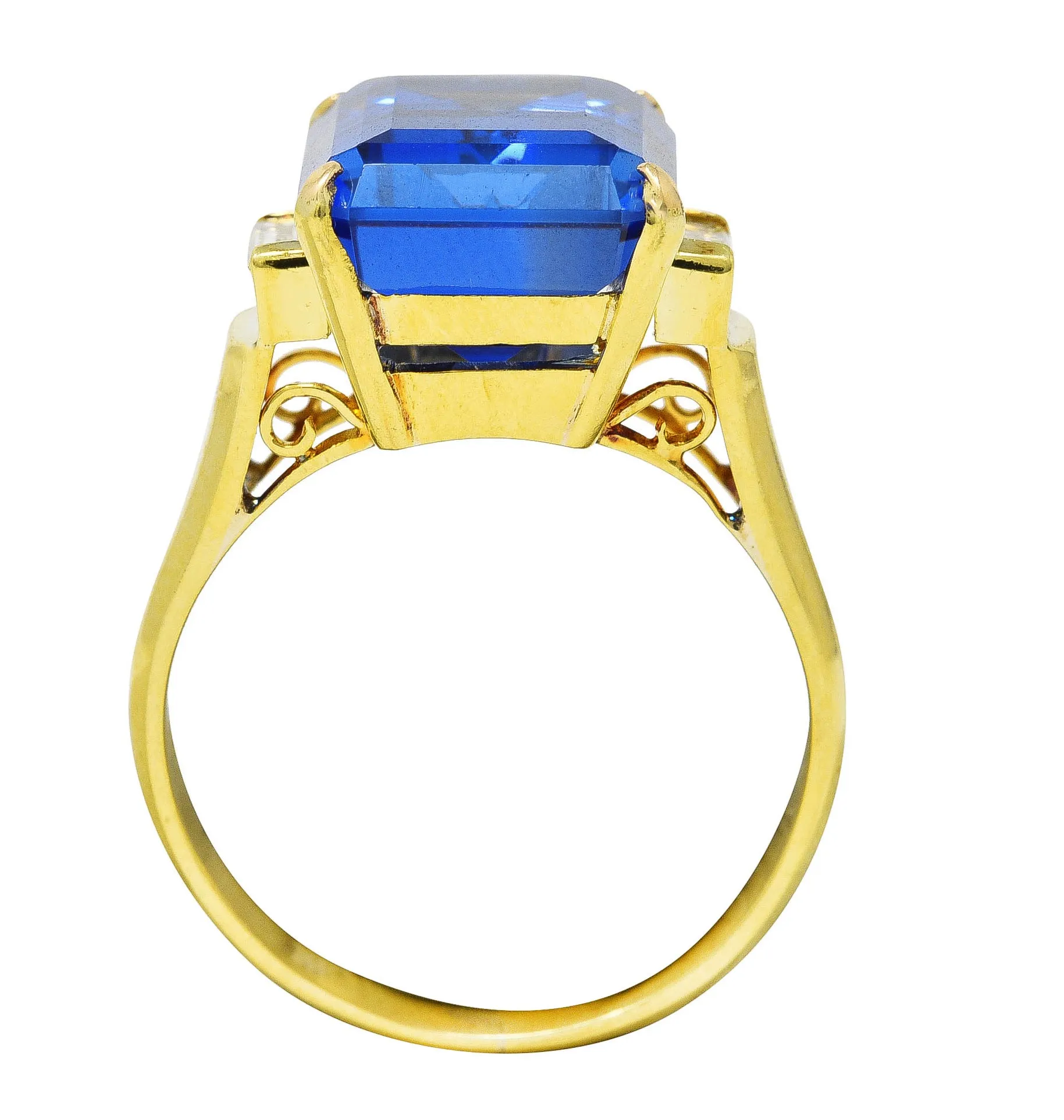 Vintage 9.10 CTW Tanzanite Diamond 18 Karat Yellow Gold Gemstone Ring