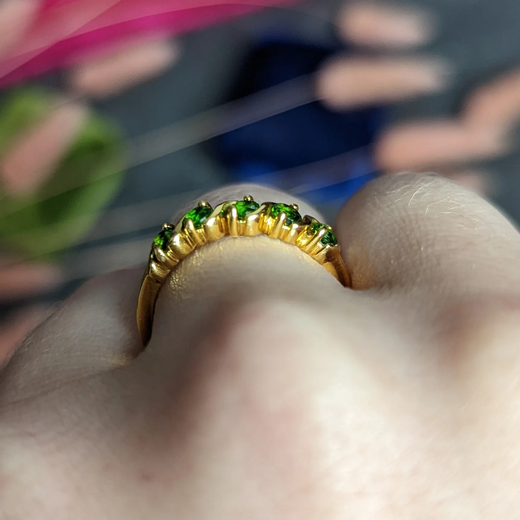 Vintage Tsavorite Garnet 14 Karat Yellow Gold Wave Band Ring